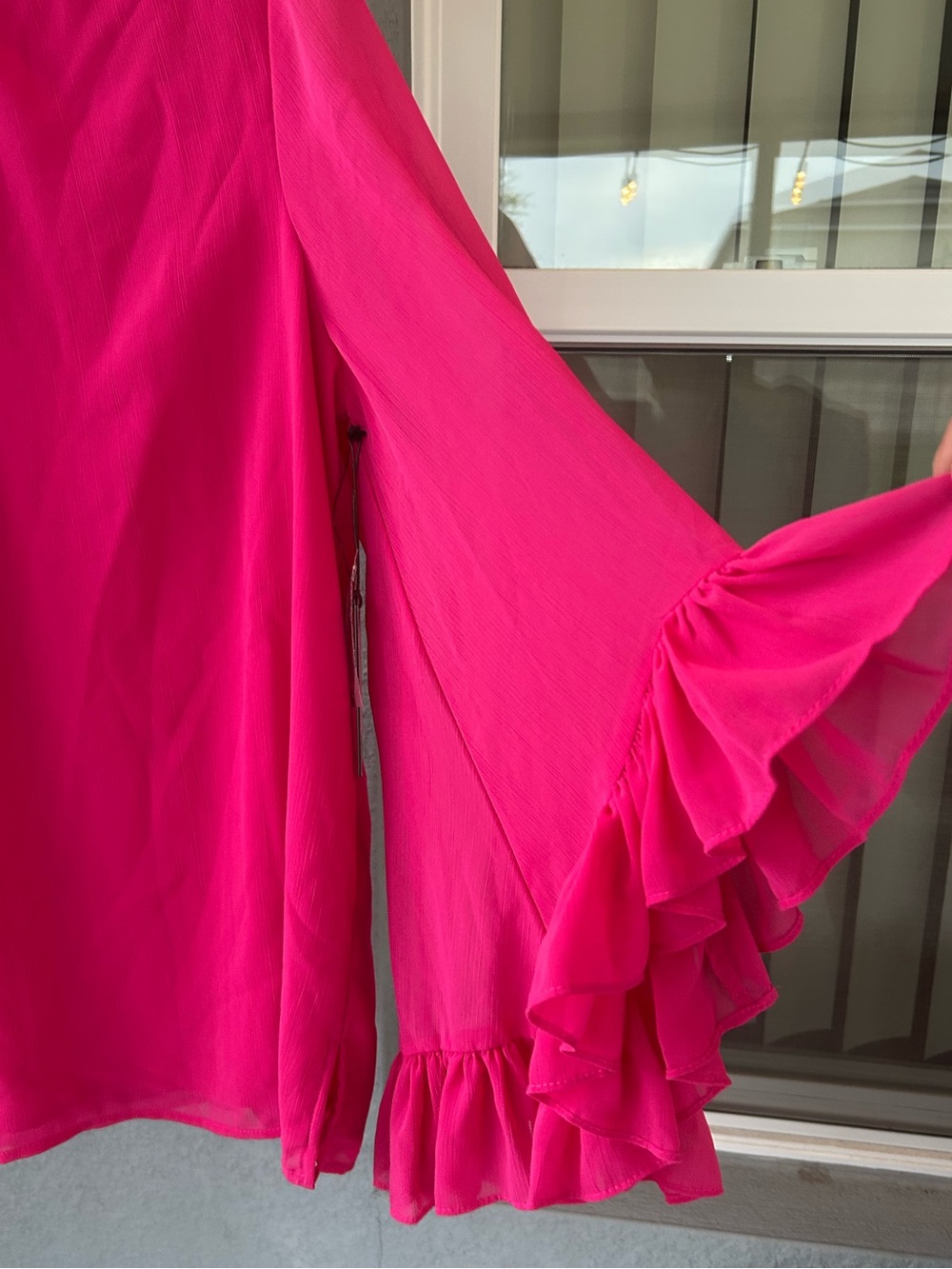Vince Camuto Size 1X Pink Mock Neck Tiered Ruffle Sleeves Top Feminine NWT - Picture 4 of 8